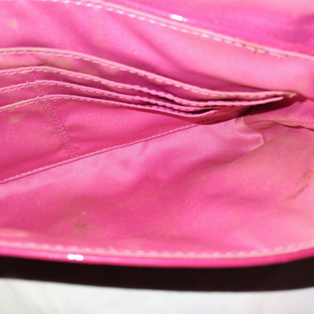 COACH Elegant Red Patent Leather Clutch with Chain Strap - Picture 3 of 11